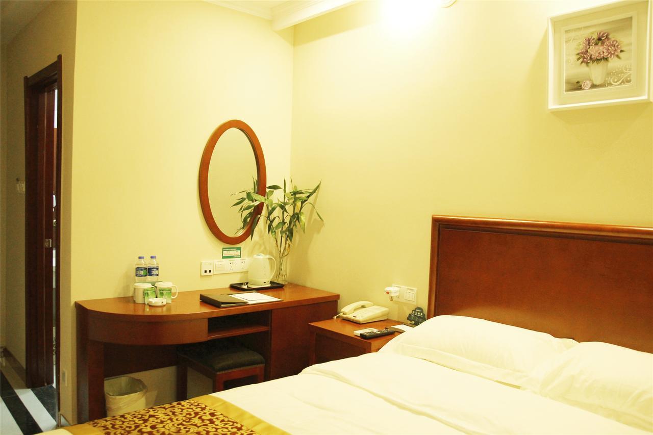 Greentree Inn Anhui Wuhu Zhongshan Road Pedestrian Street Express Hotel Экстерьер фото